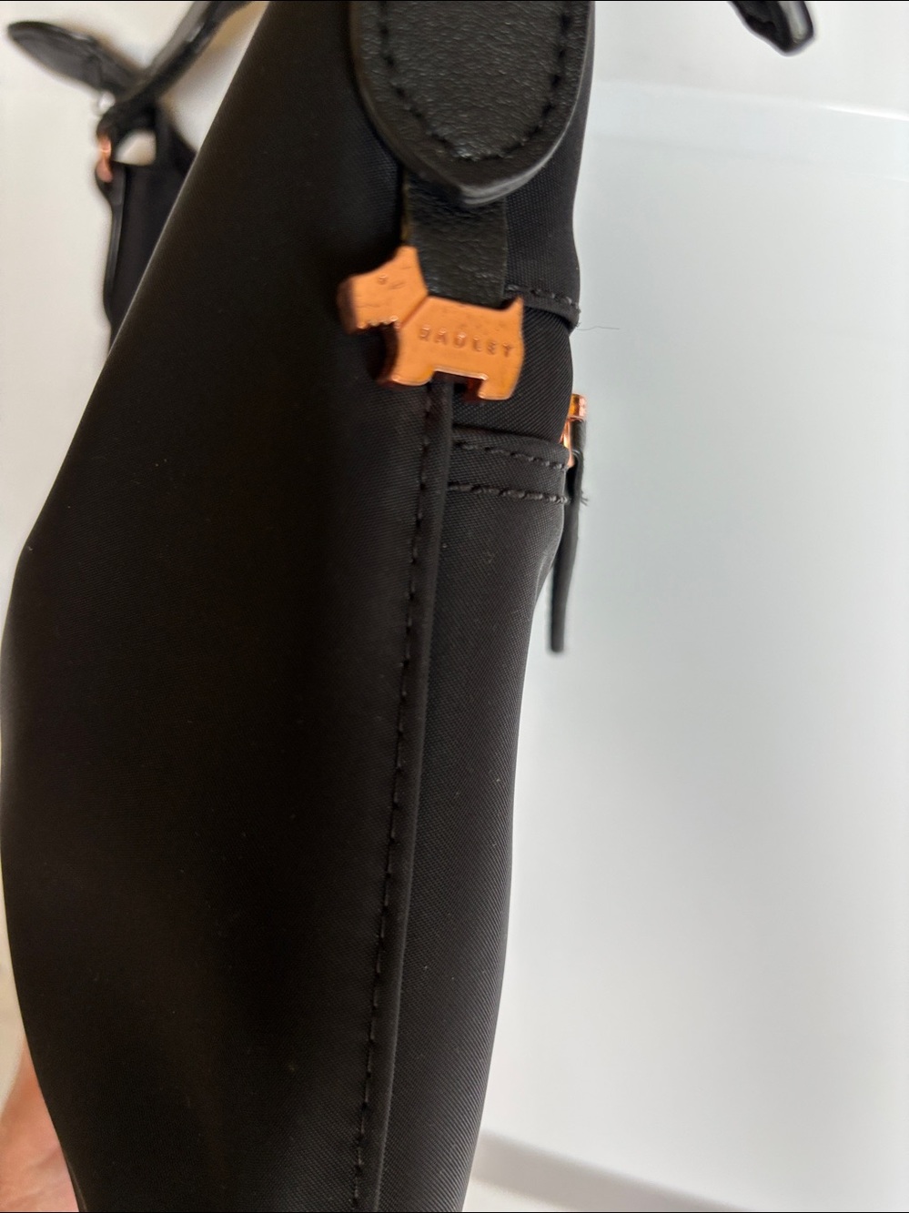 Radley London Black Crossbody Bag Nylon Zip Top Adjustable Strap Nice Condition - Picture 5 of 13